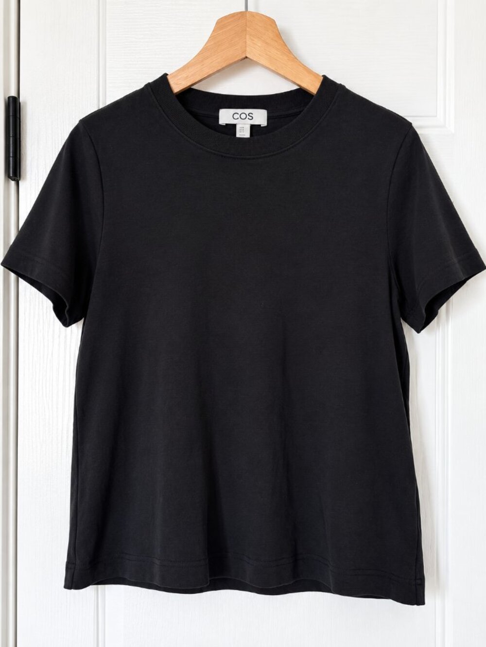 COS Black Crewneck Short Sleeve T-Shirt Size M